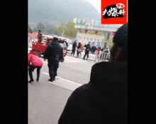 吃瓜群众捡钱视频大全最新,揭秘吃瓜群众捡钱视频大全背后的故事