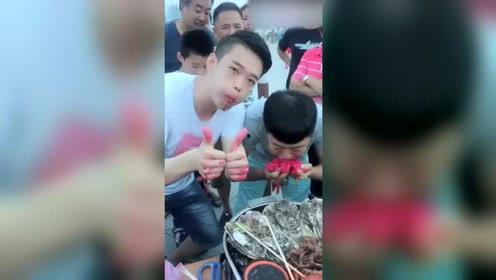 群众吃瓜的表演叫什么,一场全民娱乐的狂欢盛宴